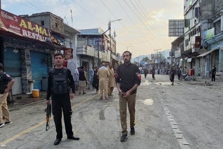 Suicide bombing at anti-militant rally in Pakistan kills at least 14, injures many