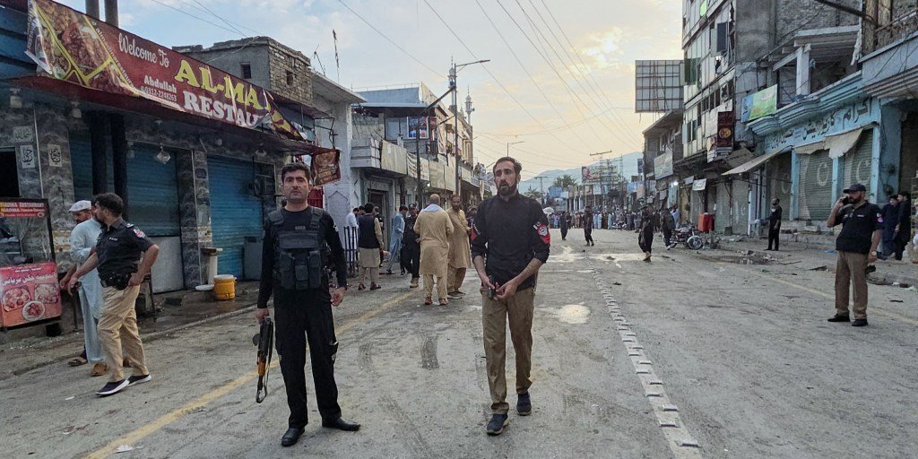 Suicide bombing at anti-militant rally in Pakistan kills at least 14, injures many