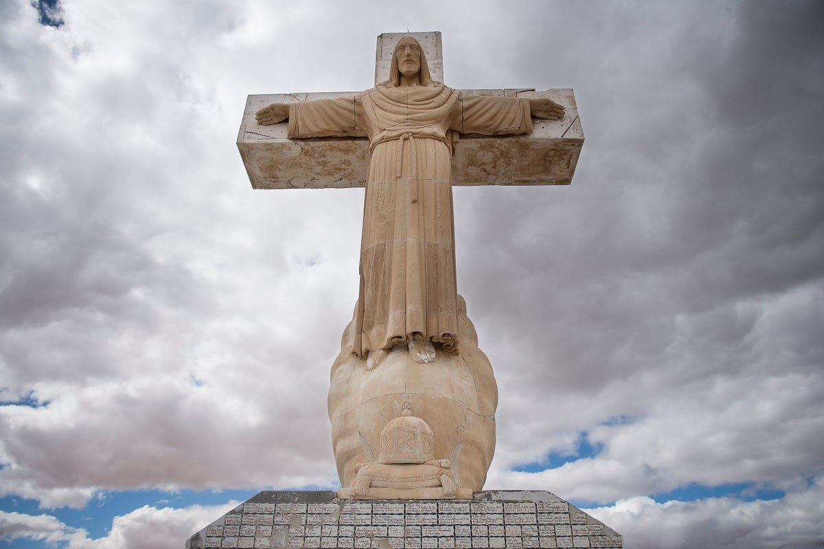 Trump administration seeks to seize land from diocese for border wall near sacred site