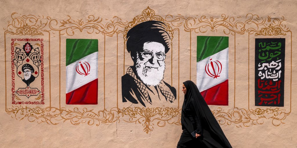Trump shifts strategy to economic pressure on Iran as tensions regarding Hormuz escalate