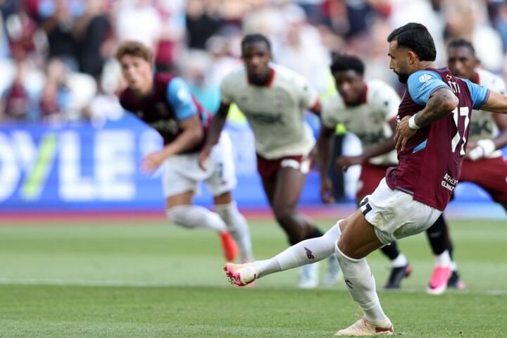 West Ham suffer setback as Castellanos misses late penalty in Charlton defeat