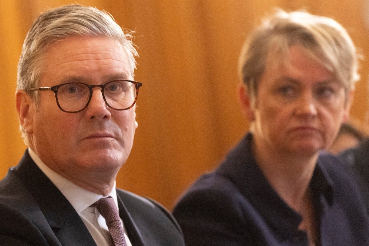 Yvette Cooper critiques Starmer's leadership style, suggests Burnham understands modern politics better