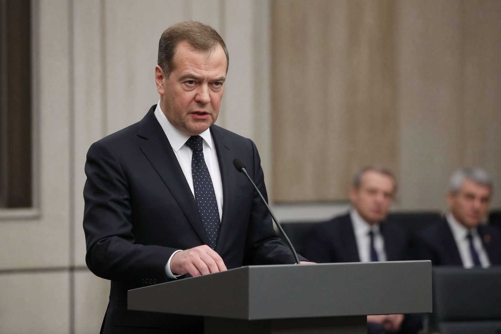 Medvedev brands Le Pen’s party ‘Russophobic’ after criticism of asset seizures