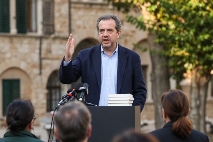 Italy’s centrist leader vows to block Vannacci from government