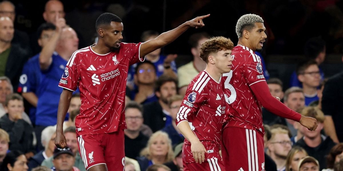 Alexander Isak scores twice in first nine minutes as Liverpool claims first league win