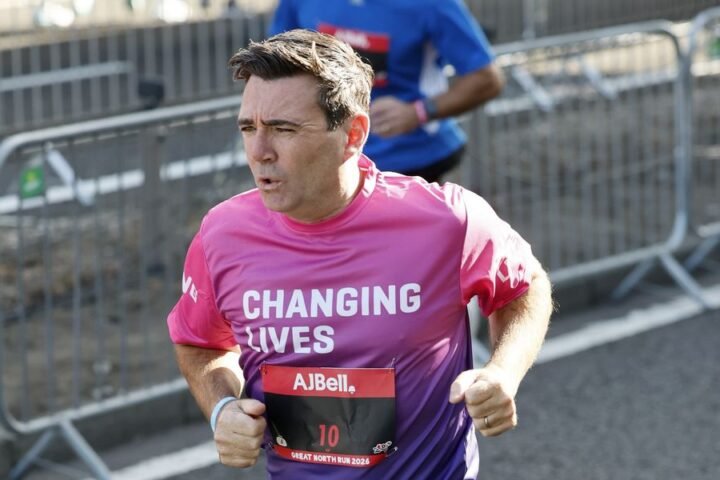 Andy Burnham makes history as first sitting Prime Minister to run the Great North Run