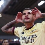 Arsenal maintain perfect Premier League start with 2-0 victory over Sunderland