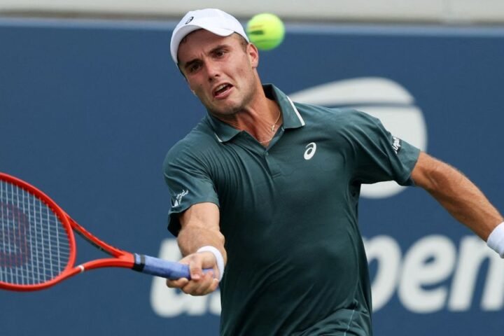 Arthur Fery struggles with serve in straight-sets defeat at US Open debut