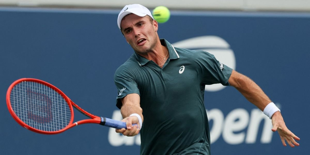 Arthur Fery struggles with serve in straight-sets defeat at US Open debut