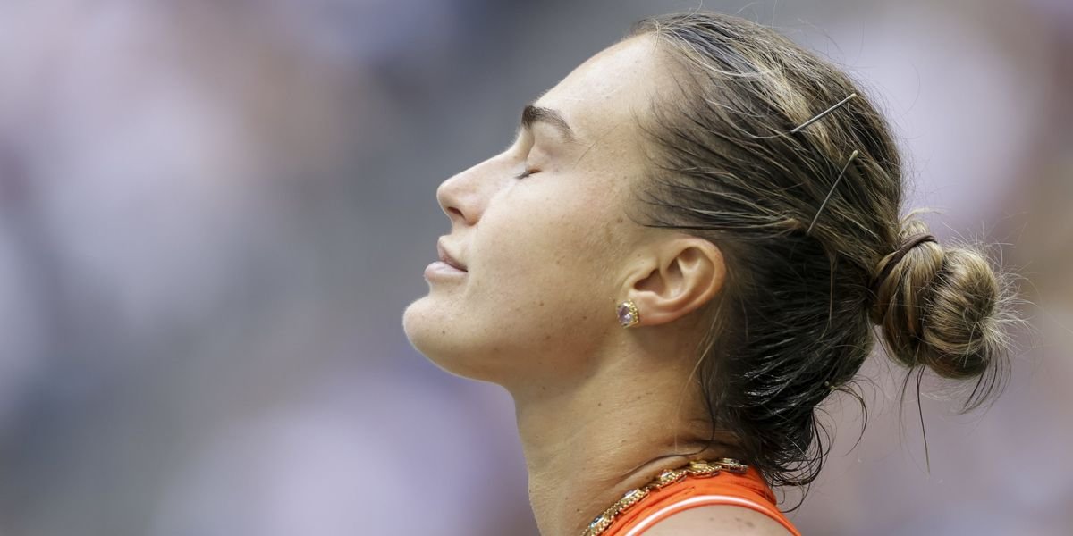 Aryna Sabalenka reacts angrily to cameraman after US Open final loss to Rybakina