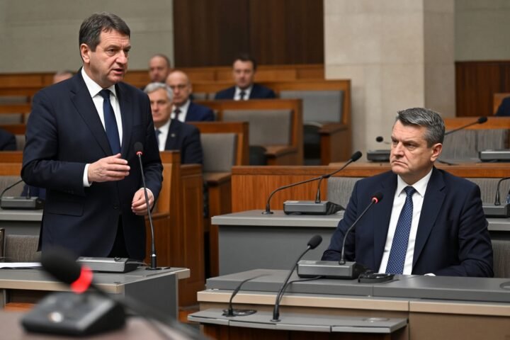 Polish far right attacks government over war readiness, echoing Kremlin narratives