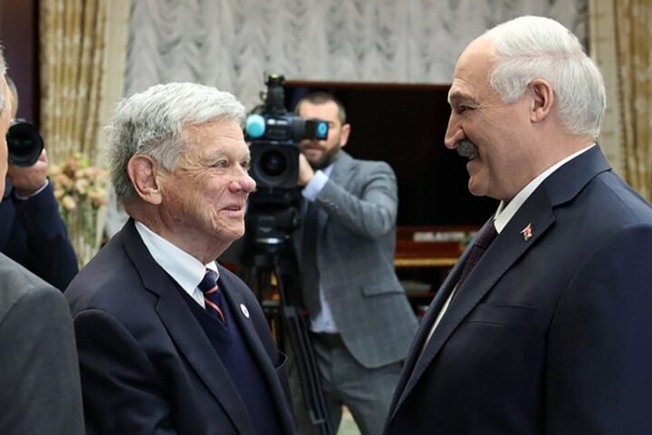 Belarus releases 25 prisoners as U.S. eases sanctions amid ongoing diplomatic negotiations