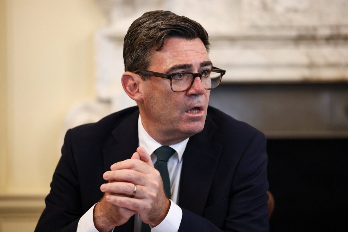 Burnham urges Labour to combat 'politics of poison' amid anti-migrant unrest