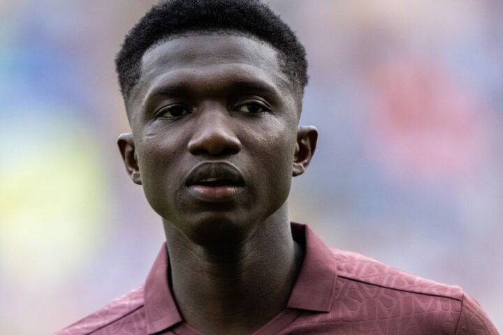 Chelsea left frustrated as £47 million transfer for Lamine Camara collapses on deadline day