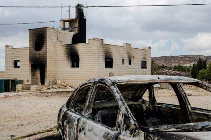 Clashes erupt as settlers obstruct Palestinian family's return to their West Bank home
