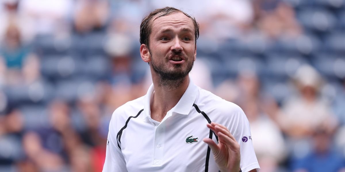 Daniil Medvedev expresses frustration over bird interruption during US Open match