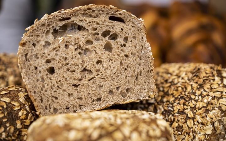 Eating whole grains can improve heart health: how much should you consume?
