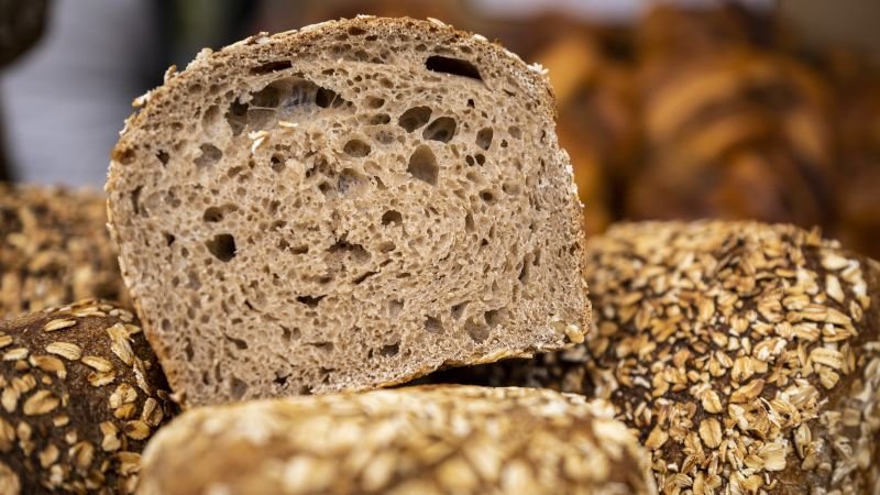 Eating whole grains can improve heart health: how much should you consume?
