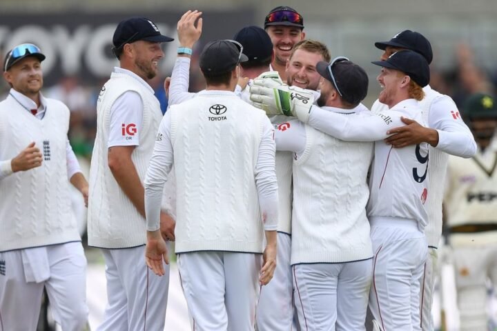 England recovers from early collapse to claim 3-0 Test series victory over Pakistan