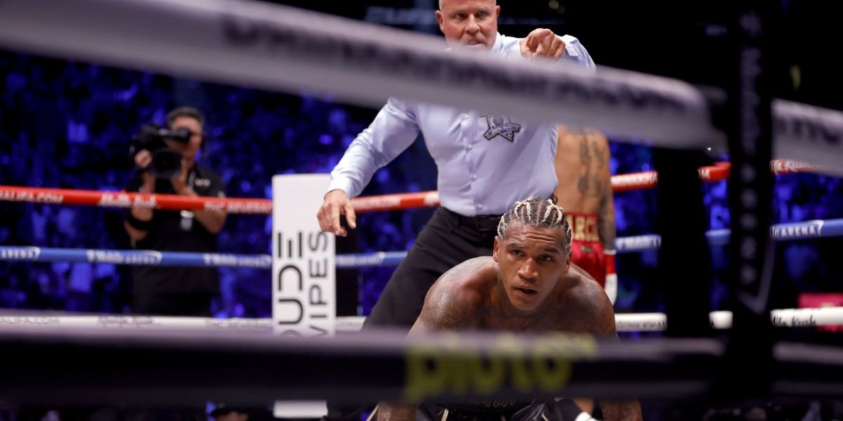 Eubank Jr mocks Benn after his defeat to Garcia in Las Vegas