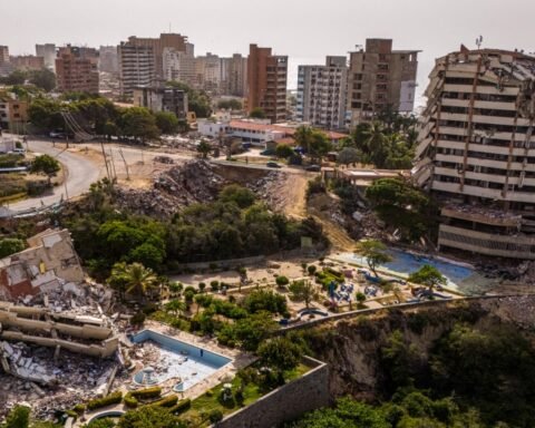 Families continue to search for loved ones' remains three months after earthquakes in Venezuela