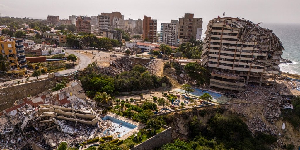 Families continue to search for loved ones' remains three months after earthquakes in Venezuela