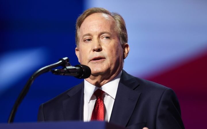 Family accuses Texas attorney general and doctors of negligence in pregnant woman’s death