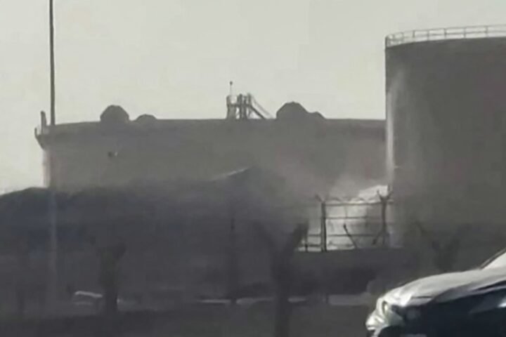 Houthi attacks on Riyadh escalate as smoke and flames reported near airport