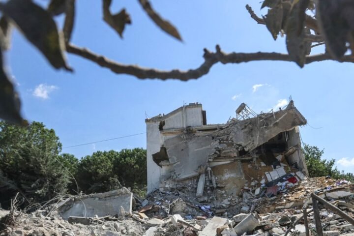 Israeli airstrikes in southern Lebanon result in four fatalities and dozens of injuries