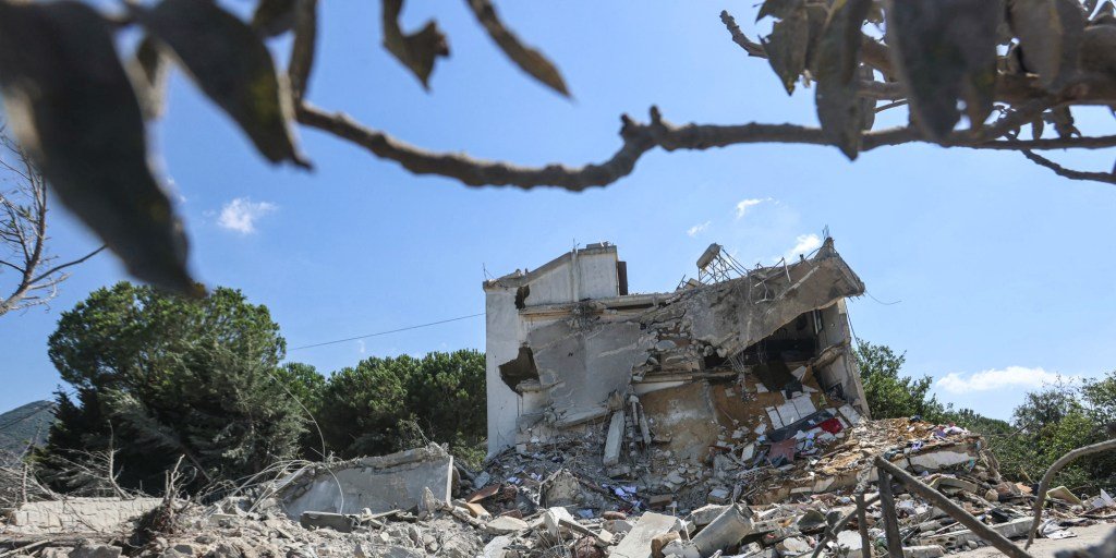 Israeli airstrikes in southern Lebanon result in four fatalities and dozens of injuries
