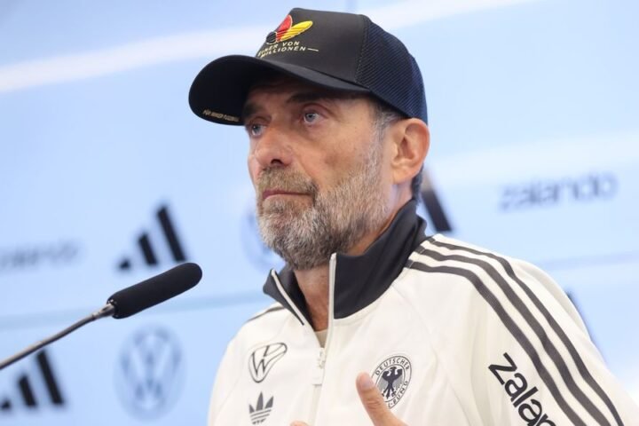 Jurgen Klopp criticizes German media for leaking his first squad before official announcement