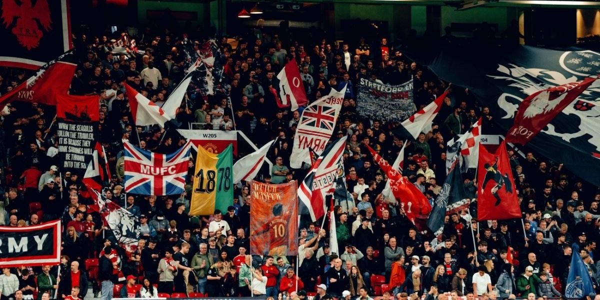 Manchester United fans to protest at derby against ownership and ticketing policies