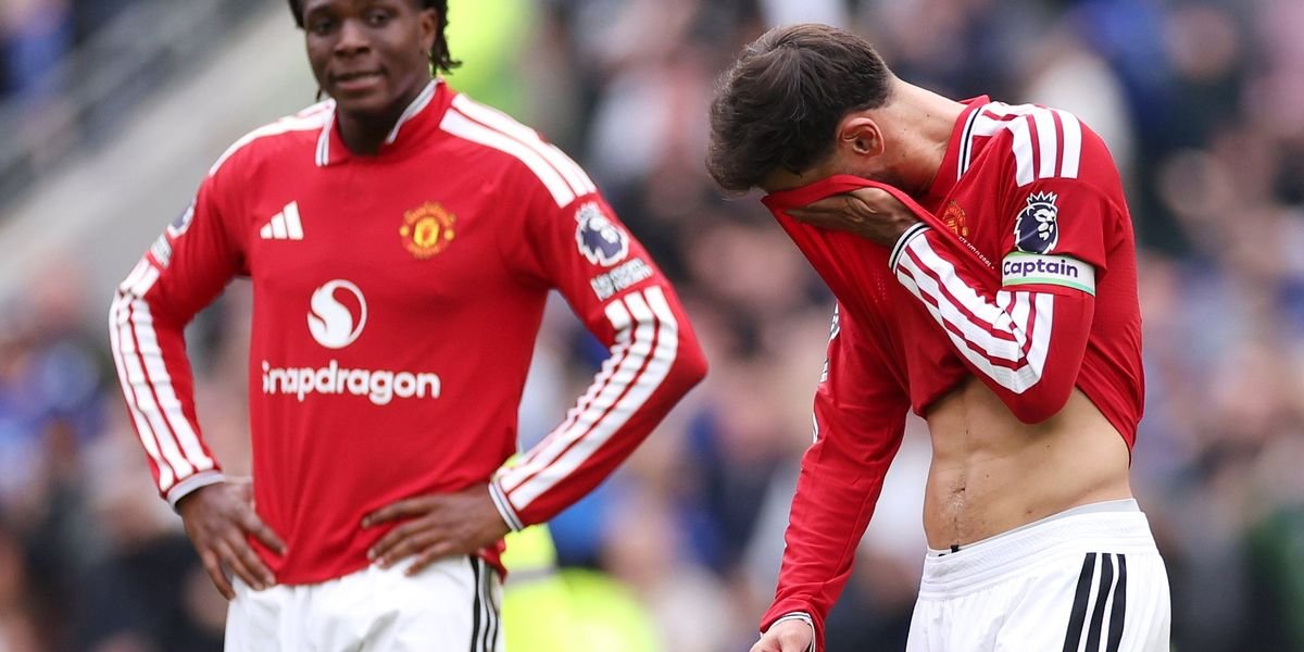 Manchester United's defensive issues resurface in costly Everton draw