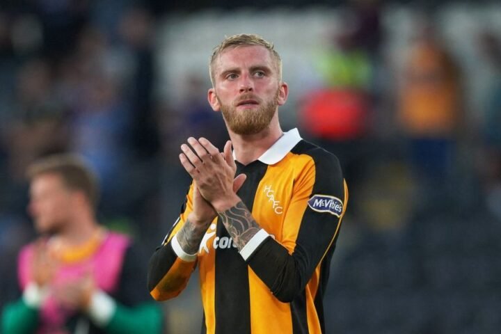 Oli McBurnie recalled to Scotland squad for first time in five years under new coach