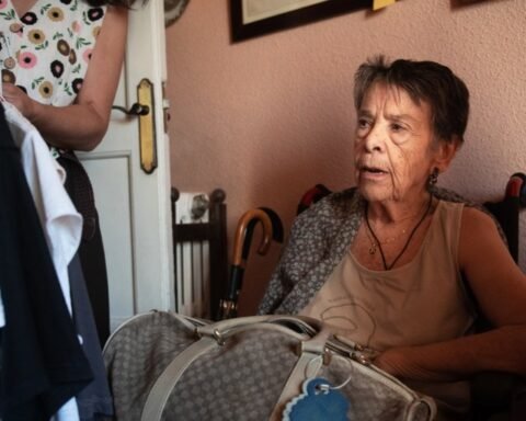 Outrage in Spain as evicted elderly woman highlights deepening housing crisis