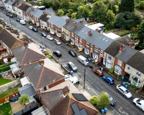 Residents in Mansfield voice concerns over HMO influx and parking chaos