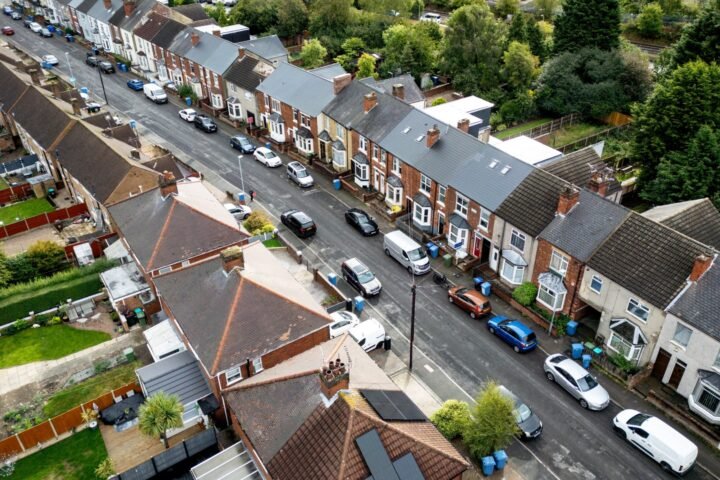 Residents in Mansfield voice concerns over HMO influx and parking chaos