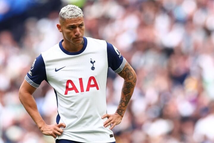 Richarlison excluded from Tottenham's Premier League squad as transfer talks with Everton collapse