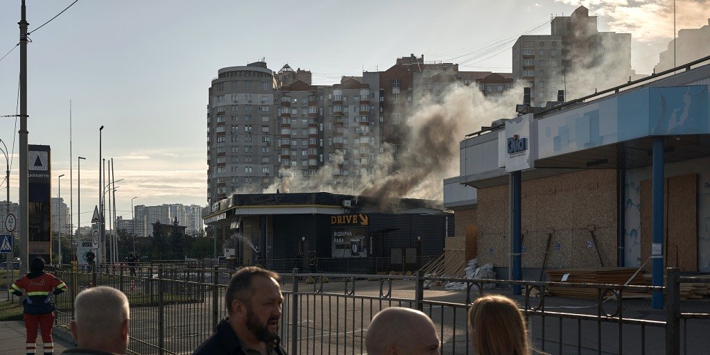 Russia and Ukraine continue energy strikes amid uncertainty over Trump's ceasefire proposal