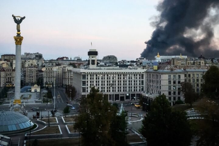 Russian drone and missile strikes in Kyiv result in two fatalities, disrupting U.S. peace talks