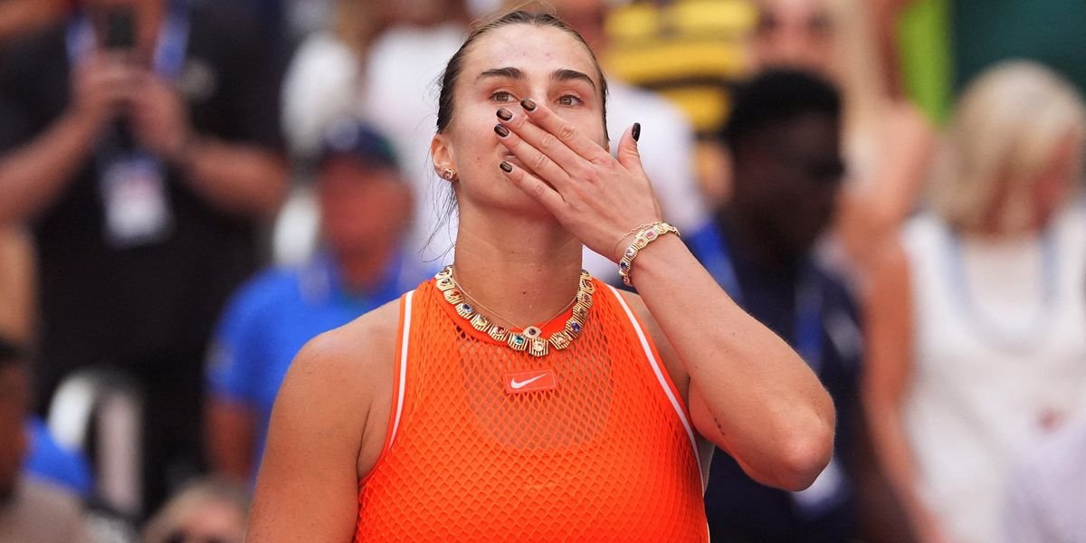 Sabalenka survives tense US Open quarter-final against Noskova to advance