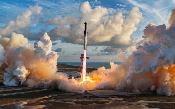 SpaceX's Starship reaches orbit, raising concerns over Falcon 9's retirement effects