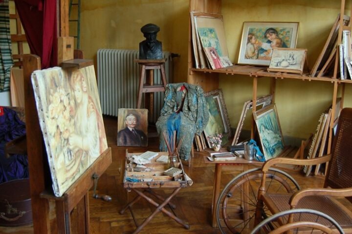 Theft of three paintings from Renoir Museum on French Riviera reported by local authorities