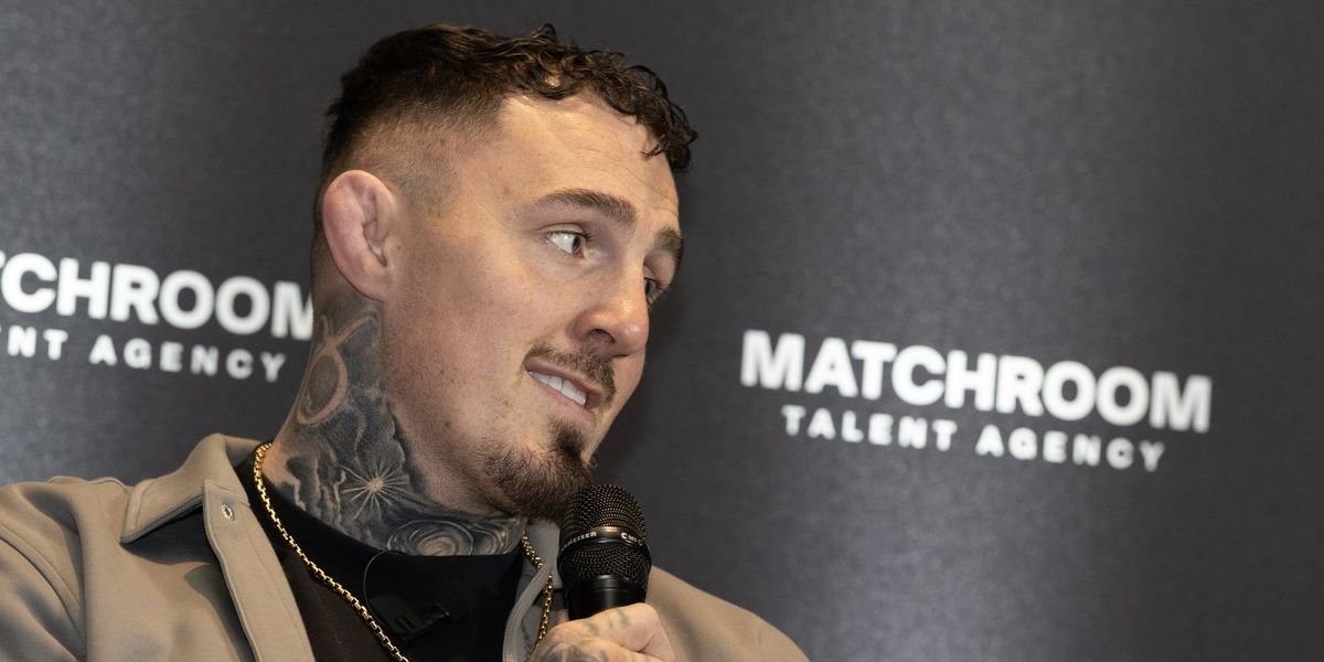 Tom Aspinall steps down as UFC heavyweight champion due to ongoing eye complications