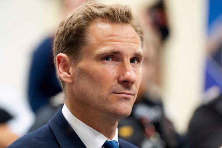 Tories promise to deport all foreign criminals if returned to power, says shadow home secretary