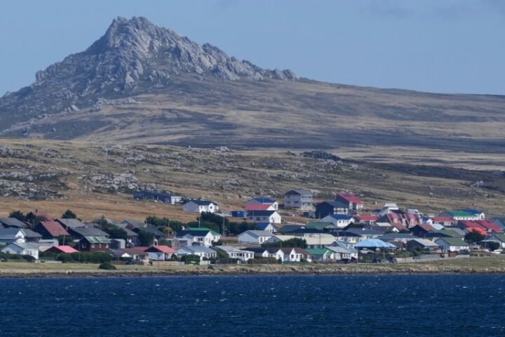 Trump questions U.S. support for Britain amid Falklands dispute with Argentina