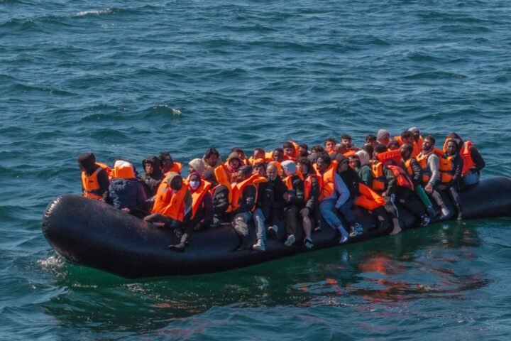 UK asylum backlog exceeds 90,000, rising 17 times since 2017