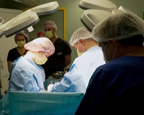 Ukrainian hospitals adapt to deliver babies in underground shelters amid constant airstrikes