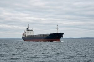 Russian expert predicts Western ship detention after France holds DF Peak