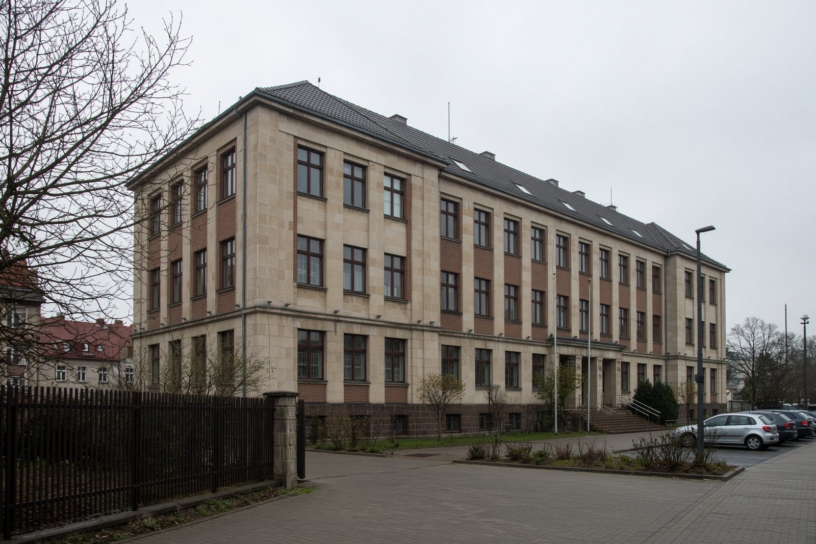 Before the flames: a Telegram offer exposes Poland’s defence-industry risk